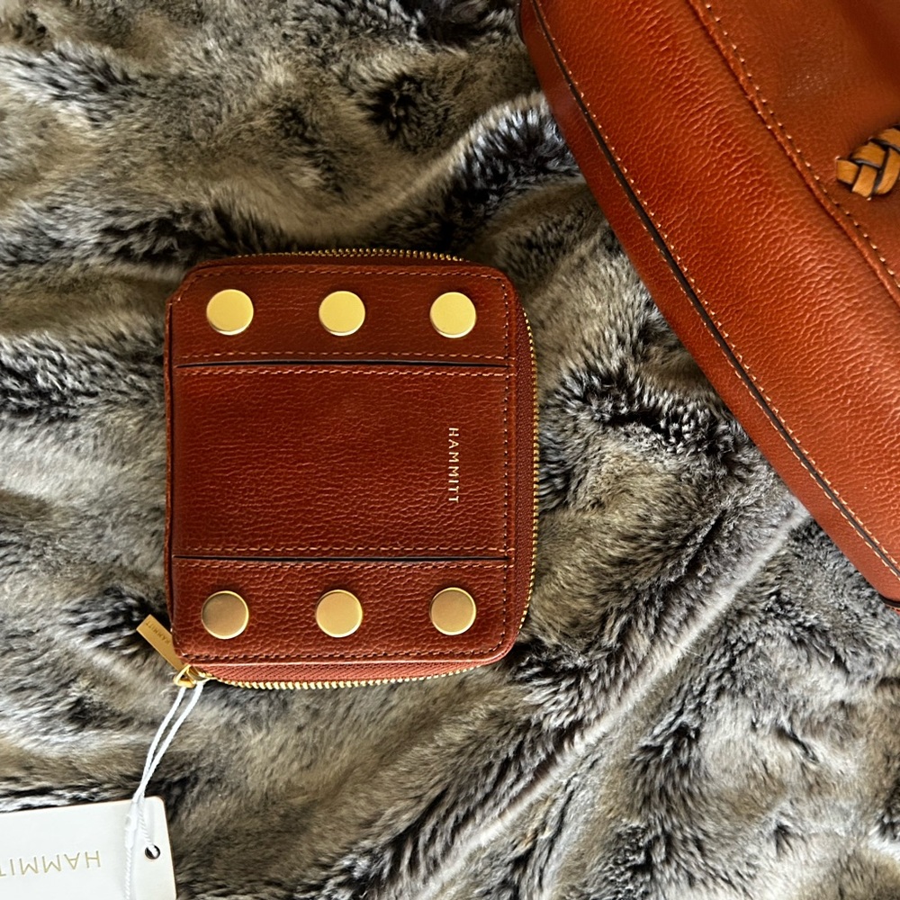 Hammitt zip around wallet In Manzanita